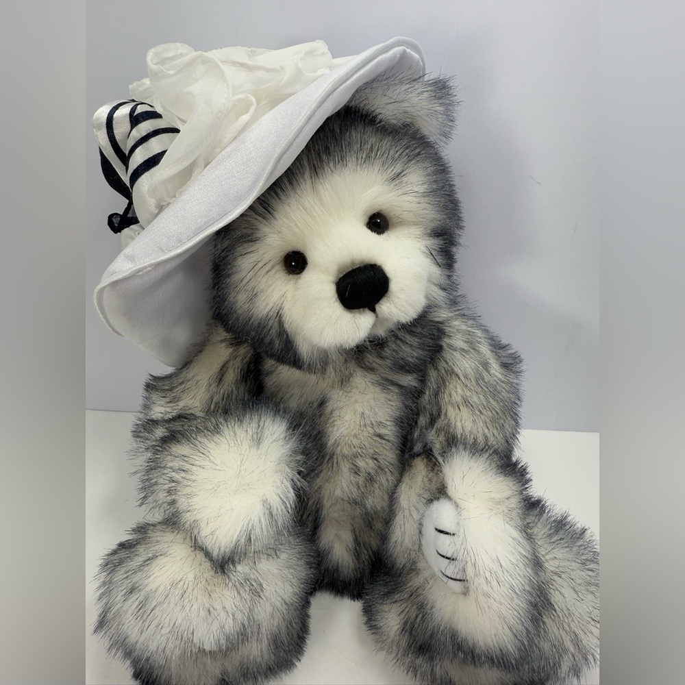 2018 Highly Collectible Retired Eliza Charlie Bear - Numbered With COA
